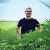 Lars Müller, Gründer der bayerischen Cannabis-Firmengruppe Synbiotic.