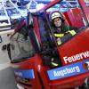 Simone Körner engagiert sich schon viele Jahre ehrenamtlich für die Freiwillige Feuerwehr Haunstetten. Seit wenigen Wochen ist sie die erste Kommandantin Augsburgs.                                    