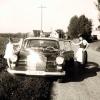 Paula Hillenbrand und ihre Schwester Erna Konrad ( geborene Lachenmayr) aus Ried (Dinkelscherben) fuhren sonntags gerne mit ihrem auf Hochglanz poliertem Mercedes, Baujahr 1965, aus.