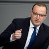 Jens Spahn ist gesundheitspolitischer Sprecher der CDU/CSU-Bundestagsfraktion. Er tritt in einer Kampfabstimmung gegen Hermann Gröhe an.