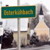 Wer oft auf der B300 unterwegs ist, kennt den kleinen Ortsteil westlich von Dinkelscherben: Osterkühbach. Der Name hat mit Ostern allerdings wenig zu tun. In der Kapelle (hinten rechts) befindet sich ein Altar aus dem Jahr 1720 mit einem rundbogigen Bild der 14 Nothelfer.