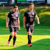 Bleiben beim FC Ehekirchen: Michael Panknin (links) und Simon Schröttle werden den Landesligisten auch in der kommenden Saison trainieren. 