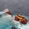 Das Containerschiff Rena ist vor Neuseeland im Sturm auseinandergebrochen.