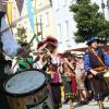 Gänse, Ochsen, bepackte Esel: Beim Einzug der Bauern und Handwerker auf das Frundsbergfest gab es viel zu sehen.