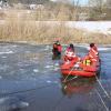 In Landershofen bei Eichstätt ist ein Mann beim Eisbaden tödlich verunglückt. Ein Rettungstaucher der Wasserwacht konnte den Verunglückten bergen. 