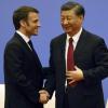 Der chinesische Machthaber Xi Jinping widmete dem französischen Präsidenten Emmanuel Macron in zwei Gesprächen mehrere Stunden. Der Gast zeigte sich über diese Aufmerksamkeit sichtlich erfreut.   