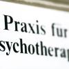 Ein Schild einer Praxis für Psychotherapie in Stendal.