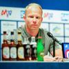 Johan Lundskog, neuer Trainer der Adler Mannheim, spricht auf einer Pressekonferenz.