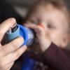 Nicht ungewöhnlich: Asthma kann schon im Kindesalter auftreten.
