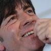 Bundestrainer Joachim Löw will bei der EM auf die Turniererfahrung der Bayern-Spieler bauen. Foto: Andreas Gebert dpa