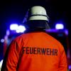 Die Feuerwehr ist am Sonntagabend zu einem Wohnungsbrand im Augsburger Univiertel gerufen worden. 
