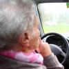 Zwei Seniorinnen machten am Dienstag den Straßenverkehr in Friedberg unsicher. Die Polizei ermittelt in einem Fall und veranlasste, die Fahrtüchtigkeit von beiden zu prüfen.