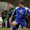 Ein Bild aus alten Tagen: Im November 2006 traten der BSC Heretsried (links Andreas Appelt) und der TSV Zusamzell-Hegnenbach (rechts Erwin Glenk) noch gegeneinander an – während der BSC völlig von der Fußball-Landkarte verschwunden ist, tritt zusamzell in einer Spielgemeinschaft mit dem SC Altenmünster II an. 