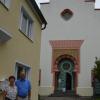 Annelies und Anton Rupp (links) wohnen gegenüber der ehemaligen Synagoge.