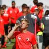 Im Trainingslager des FC Augsburg fiel Martin Hinteregger unter anderem durch ein Alkohol-Video negativ auf. Das bemerkte auch sein neuer Club.