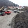 Die Erschließungsarbeiten für das neue Baugebiet "Am Weberanger" in Mühlhausen haben schon begonnen. Im März wurde das Gelände aufgefüllt. Um die geplanten Investitionen in diesem Jahr realisieren zu können, braucht die Gemeinde Affing den Erlös aus dem Verkauf der Bauplätze.