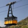 Die Großkabinen-Bahn befördert stündlich 600 Menschen auf den Berg.