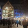 Mit Schnee und Licht ergab sich am Eröffnungstag eine wundervolle Adventsstimmung auf dem Bobinger Rathausplatz.
