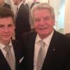 Lars Richter mit dem scheidenden Bundespräsidenten Joachim Gauck. 