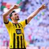 Verteidigt auch in der kommenden Saison für den BVB: Dortmunds Mats Hummels jubelt nach dem Spiel.