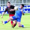 Der TSV Dasing (links Oliver Nowak) tat sich bei seinem ersten Spiel in der Kreisklasse Aichach schwer, dennoch reichte es zu drei Punkten: Der TSV Kühbach (rechts Andreas Maier) wurde 3:2 geschlagen. Foto: Rummel