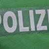 Die Polizei meldet einen Unfall, den eine 18-Jährige nahe Berg verursacht hat.