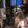 Hosen aus Deutschland, Hemden aus den USA: In Ostafrika werden viele der Kleidungsstücke verkauft, die in deutschen Containern landen. Einige Länder wehren sich jetzt dagegen.