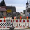 Der Kammeltaler Ortsteil Egenhofen ist derzeit eine große Baustelle, da die Dorfstraße neu gemacht wird. Die Enttäuschung, dass nicht zeitgleich Glasfaserrohre für schnelles Internet eingebaut werden, ist groß.  	