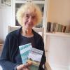 Brigitte Karcher aus Mering freut sich über zwei neue Bücher aus ihrer Feder.
