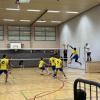 Die Herrenmannschaft der ersten Unger Volleys (in Gelb) starteten am Samstag erfolgreich in die neue Spielzeit in der Bezirksliga. 