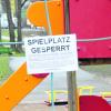 In Dillingen ist auch der Spielplatz im Taxispark gesperrt. Der Freistaat Bayern hat wegen der Corona-Krise ein öffentliches Betretungsverbot verfügt.  	