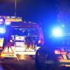 Ein 18 Jahre alter Autofahrer starb in der Nacht auf Samstag bei einem Unfall in Augsburg-Hochzoll.