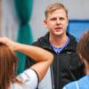 Martin Wagner im Kreise seiner Spielerinnen: Der neue Trainer der DamenI der Lechrain Volleys hat für die nächsten Jahre ehrgeizige Ziele.