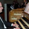 Ralf Baumann spielt am Sonntag um 17 Uhr auf der renovierten Sandtner-Orgel in der Lauinger Augustinerkirche Meisterwerke. Das Foto entstand vor der Renovierung. 
