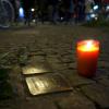 Überall in Deutschland erinnern Stolpersteine an jüdische Mitbürger, die von den Nazis ermordet wurden.  
