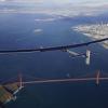 Die "Solar Impulse 2" über der Golden Gate Bridge in San Francisco. Mittlerweile ist das Solarflugzeug auf dem Weg von Kalifornien nach Arizona.