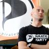 Ein Teilnehmer der internationalen Piraten-Konferenz während des Treffens in der tschechischen Hauptstadt. Foto: Filip Singer dpa