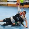 Luis Baumeister (am Ball gegen die DJK Rimpar) und die A-Junioren der Handballer des TSV Friedberg machten in der heimischen Halle den ersten Schritt in Richtung Jugendbundesliga.