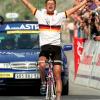Mit seinem Sieg in Andorra-Arcalis fährt Jan Ullrich ins Gelbe Trikot der Tour de France 1997.