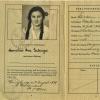 Anneliese Erlanger war 14 Jahre alt, als sie im August 1939 mit einem Kindertransport nach London entkam. Diesen Pass hatte sie bei sich. Er ist in der Ausstellung im Schulmuseum zu sehen.