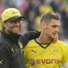 Trainer Jürgen Klopp (l) setzt auf Mannschaftskapitän Sebastian Kehl.