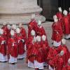 Kardinäle treffen vor Beginn der öffentlichen Trauermesse für den emeritierten Papst Benedikt XVI.