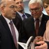 Bundespräsident Frank-Walter Steinmeier und seine Frau Elke Büdenbender (rechts) beim Besuch der Warschauer Buchmesse.