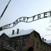 Schriftzug «Arbeit macht frei» über dem Eingang zum ehemaligen KZ Auschwitz. 