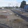 An der Haltestelle Guldenstraße wird die Straße asphaltiert. Danach beginnen die Pflasterarbeiten am Vorplatz. Bauherr ist hier die Stadt Königsbrunn.