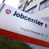 Das Jobcenter im Stadtteil Oberhausen wird gemeinsam von der Bundesagentur für Arbeit und der Stadt Augsburg betrieben. Es gibt unterschiedliche Gehälter für die gleiche Arbeit. 