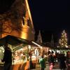 Vor dem Feuerwehrhaus und Dorfladen hat sich der Adventsmarkt in Lauterbach etabliert. Er fand heuer zum 14. Mal statt und zog hunderte von Besuchern an. 