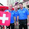 Trafen gestern Abend mit dem ERCI-Tross in Le Sentier ein: (Von links) Sportdirektor Jim Boni, Co-Trainer Rick Nasheim und Chefcoach Greg Thomson. Heute um 18 Uhr steht das erste Turniermatch gegen Biel auf dem Programm. Foto: Michael Böhm