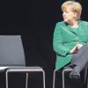 Mein rechter, rechter Platz ist leer: Bundeskanzlerin Angela Merkel (CDU) sitzt am Freitag beim 98. Katholikentag in Mannheim etwas einsam vor einer Podiumsdiskussion auf der Bühne.   