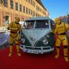 Die Maximilianstraße in Augsburg stand am Sonntag im Zeichen der Fuggerstadt Classic. Dort gab es über hundert Oldtimer zu bestaunen.